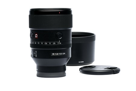 Beg Sony FE 135/1,8 GM