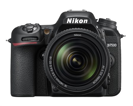 Nikon D7500 + 18-140/3,-5,6G ED VR