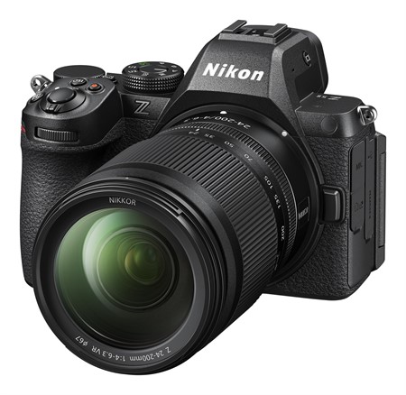 Nikon Z5 II + 24-200/4-6,3 VR +Intro kampanj!