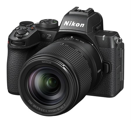 Nikon Z50 II + DX 18-140/3.5-6.3 VR